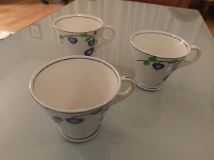 TG Green Physalis Large tea cups x 3. All unfortunately have some crazing and minor staining