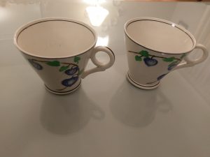 TG Green Physalis large teacups