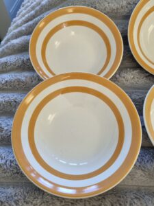 Rare TG Green BUTTERSCOTCH Cornishware Cereal Bowl, Judith Onions - feeandme.co.uk