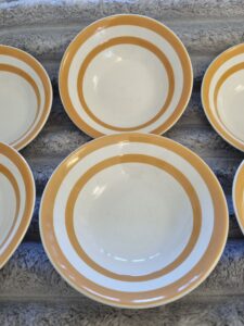 Rare TG Green BUTTERSCOTCH Cornishware Cereal Bowl, Judith Onions - feeandme.co.uk