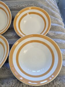 Rare TG Green BUTTERSCOTCH Cornishware Cereal Bowl, Judith Onions - feeandme.co.uk