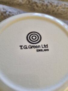 Rare TG Green BUTTERSCOTCH Cornishware Cereal Bowl, Judith Onions - feeandme.co.uk